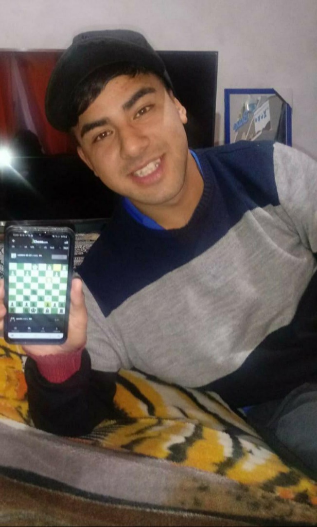 Carlos Escalada, ingresante del CIU y campeón del primer torneo de ajedrez "UNPAZ en casa"