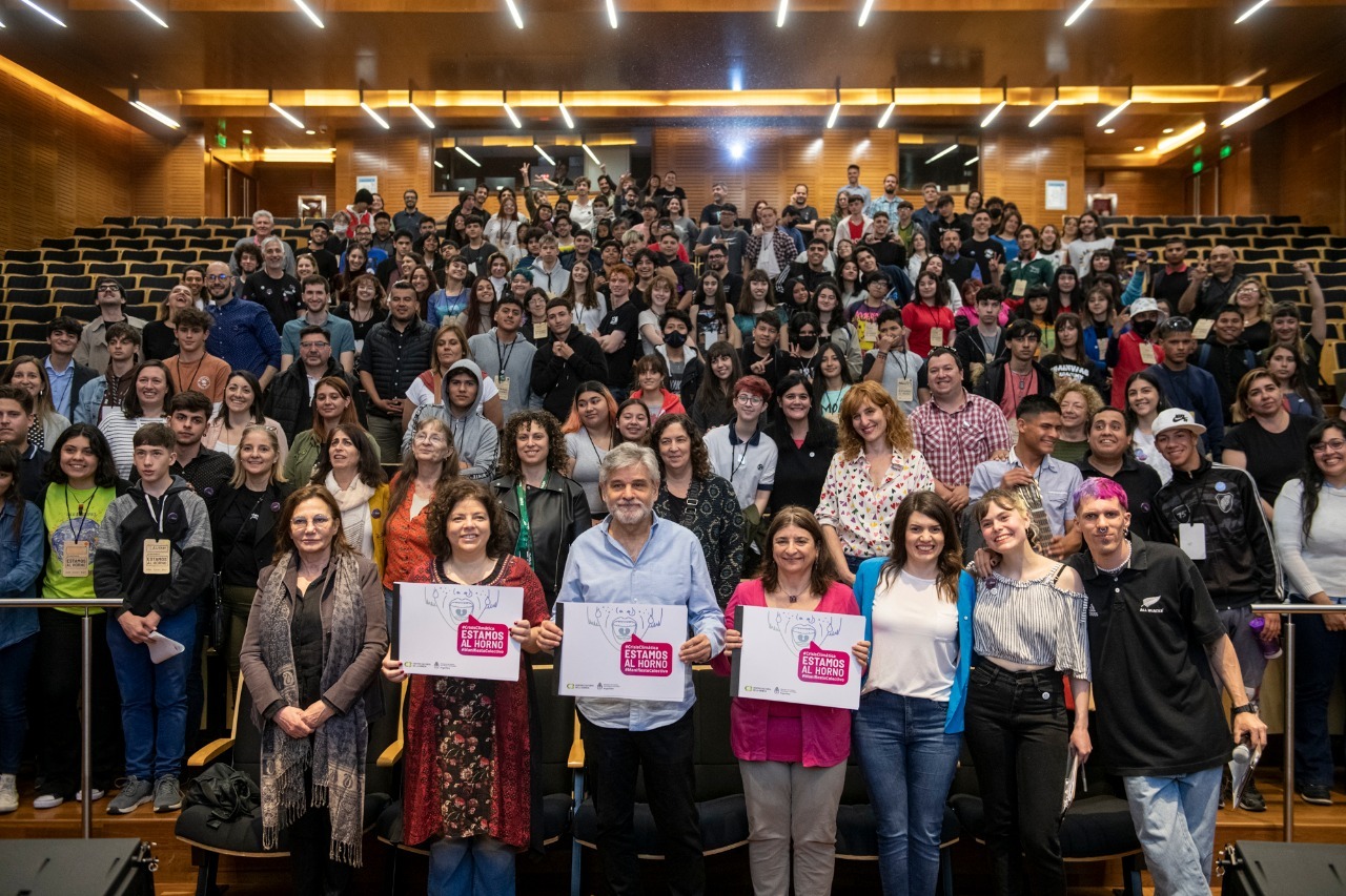 Escuelas de José C. Paz y Moreno participaron del foro “Estamos al Horno” del Ministerio de Ciencia de la Nación